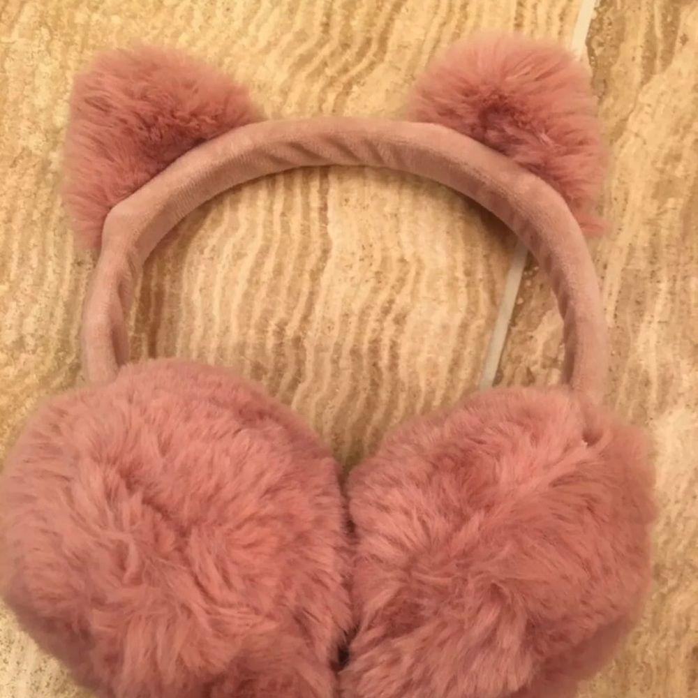 Girls Faux Fur Cat Ear Meow Earmuffs.